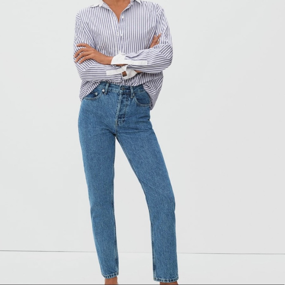 Everlane 90’s Cheeky Jean in medium blue 25 crop